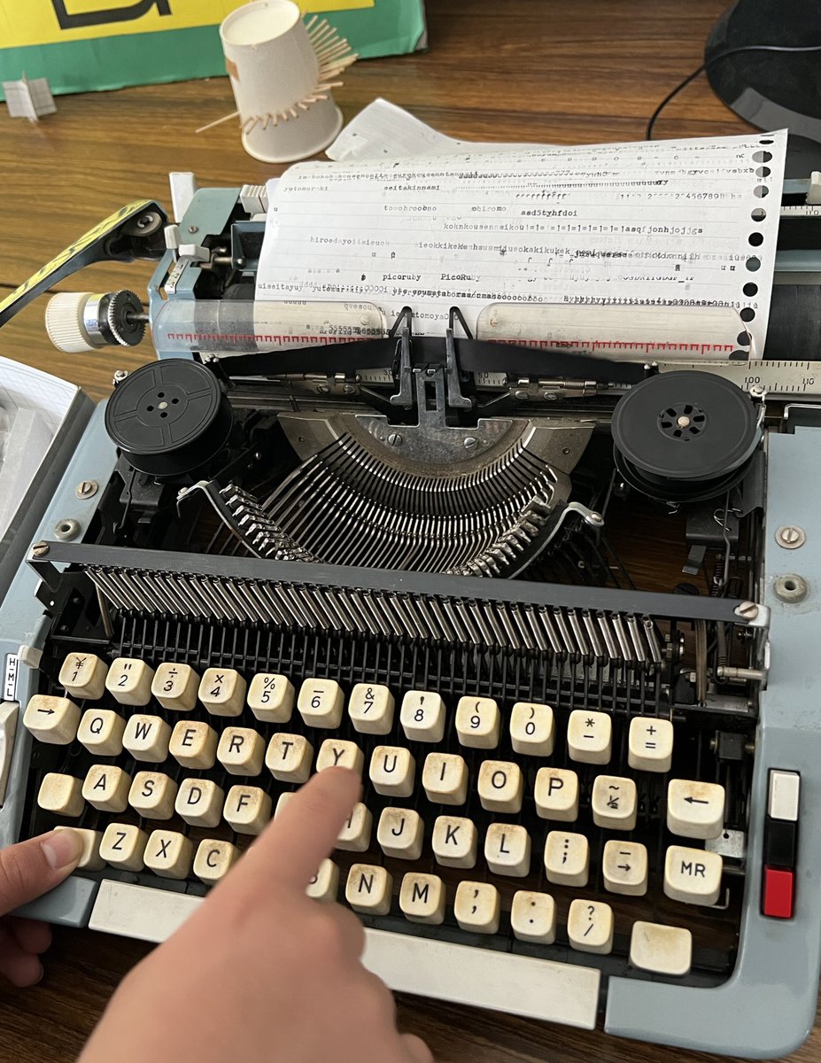 kota_syan's tweet image. 初めてタイプライターを触れて嬉しかった。
とりあえず #PicoRuby って刻んできた。
タイプライター良かった。欲しくなってしまった。