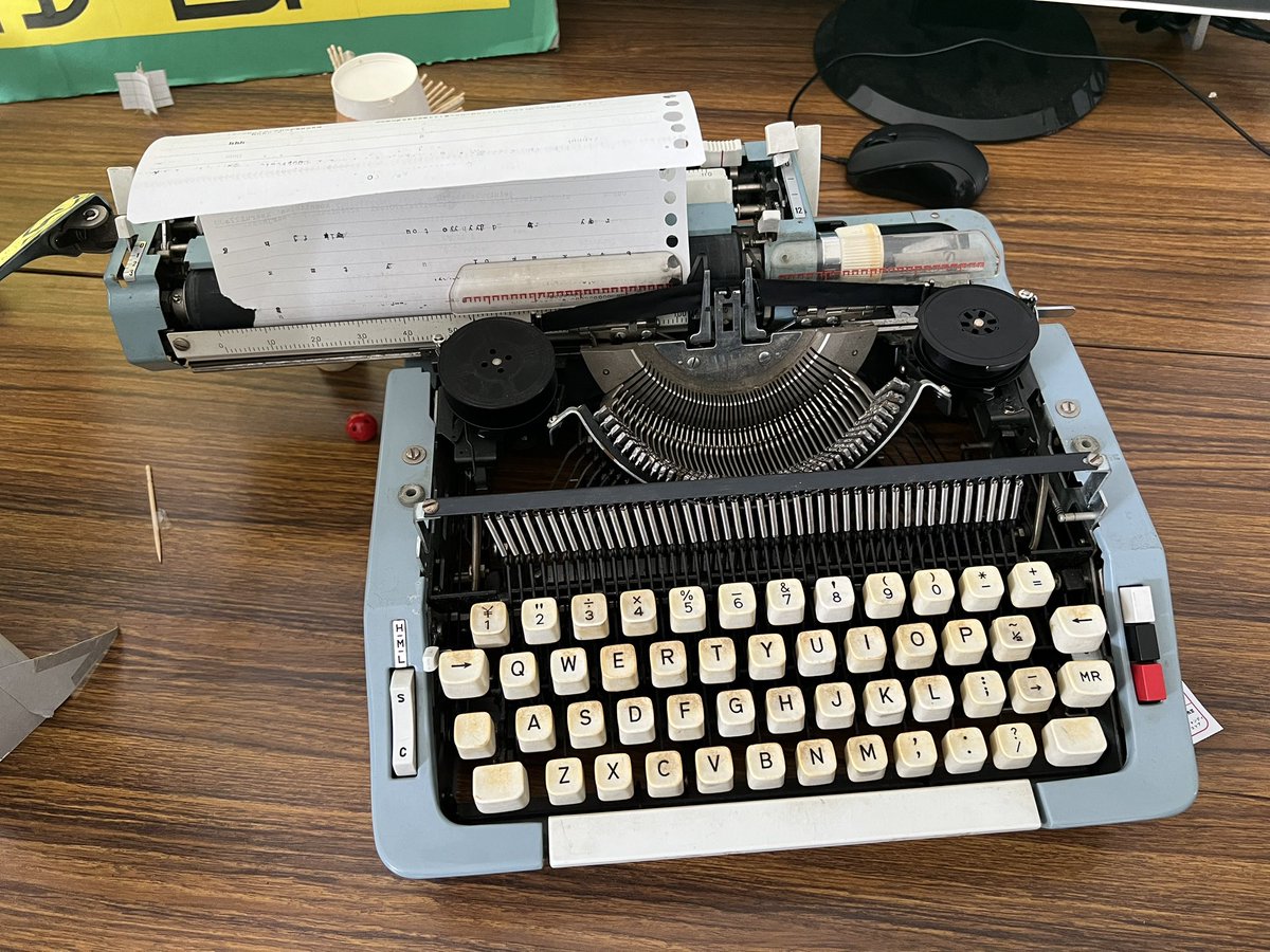 kota_syan's tweet image. 初めてタイプライターを触れて嬉しかった。
とりあえず #PicoRuby って刻んできた。
タイプライター良かった。欲しくなってしまった。