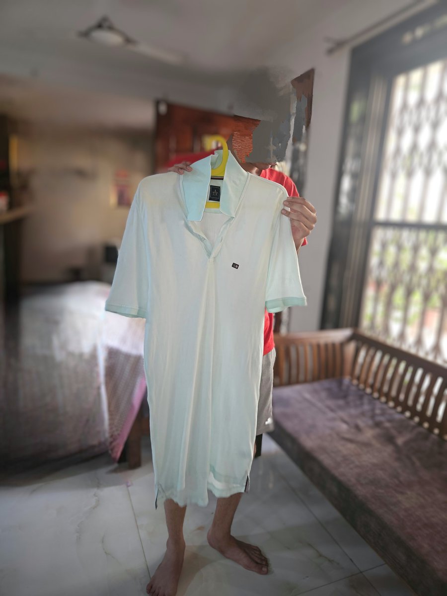 sudipmh's tweet photo. @Arvind_Limited @ArrowLife1851 Bought an Arrow T-shirt  After a few washes, the T-shirt has become like a gown. I wonder what technology is used in this clothing. https://t.co/gryvhqVTmN
