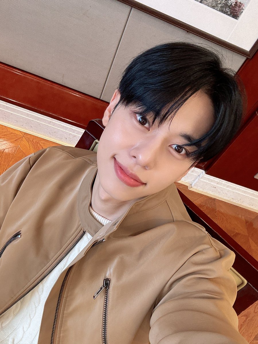 0522zone's tweet photo. 241027

[🐿️] it was fun!!!💙💙💙 thank you for the support too🥰 https://t.co/ooNeK4S95g