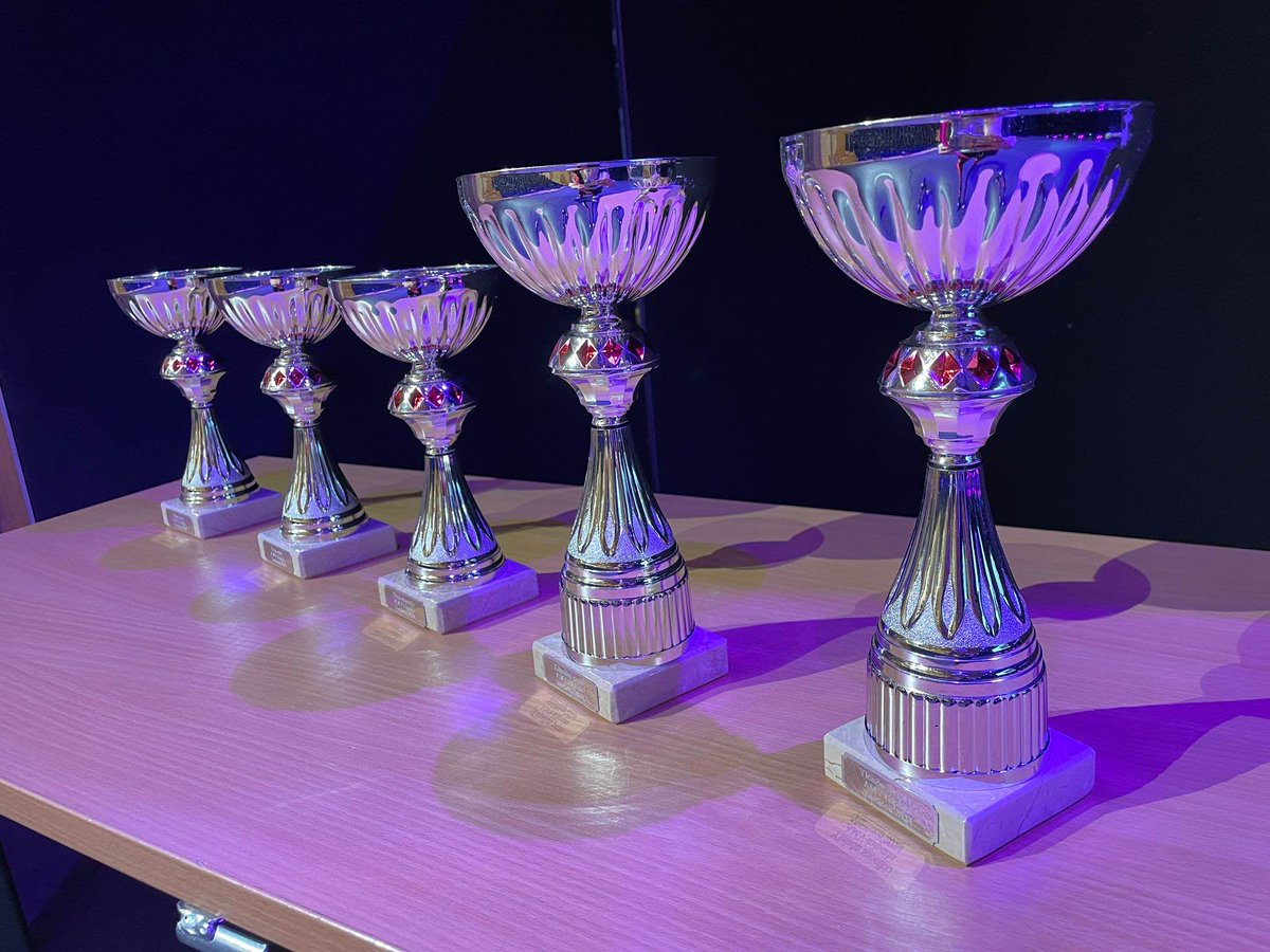 AMV-kisa alkaa Tapiola-salissa klo 13.00!

Ohjelmaan tarvitset paikkalipun, jonka voi hakea infosta.

#yureicon #yureicon2024