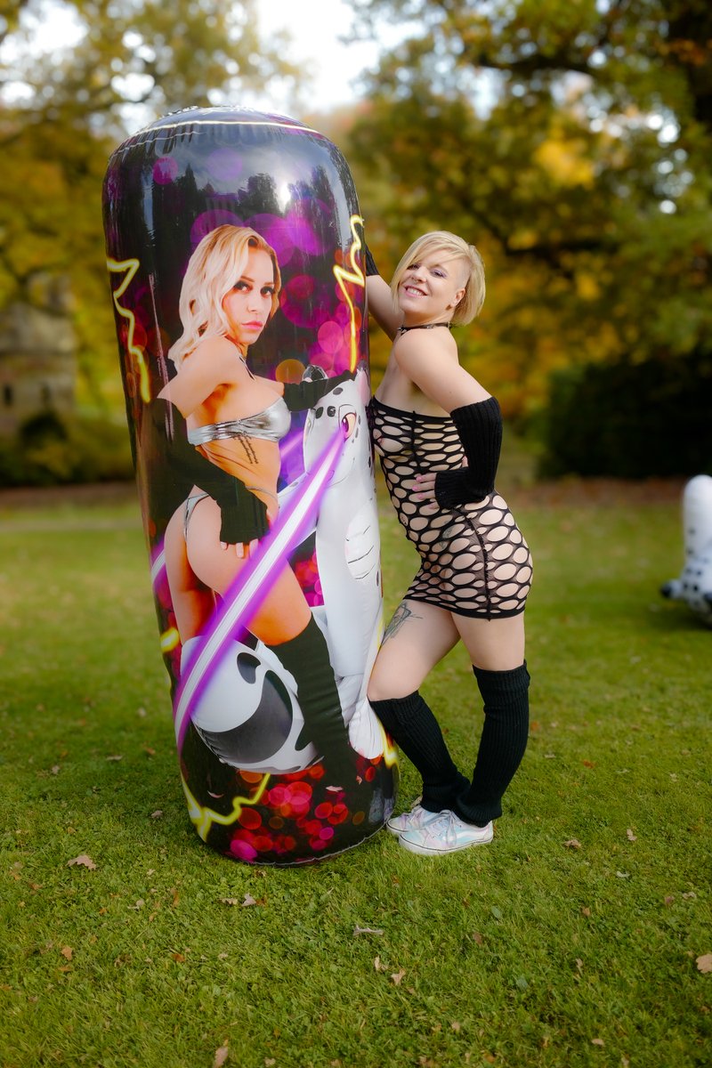 RomanGilz's tweet photo. Just  when you though you had seen everything. Erotic photography by Roman  Gilz and Cyber Pop-Art by Gott Gordan meet Horseplay Toys inflatables

https://t.co/hXNsNqF9vU

#art #popart #contemporaryart #digitalart #photography #inflatableartinstallation #inflatableart #artist https://t.co/G3xgZQBpr4