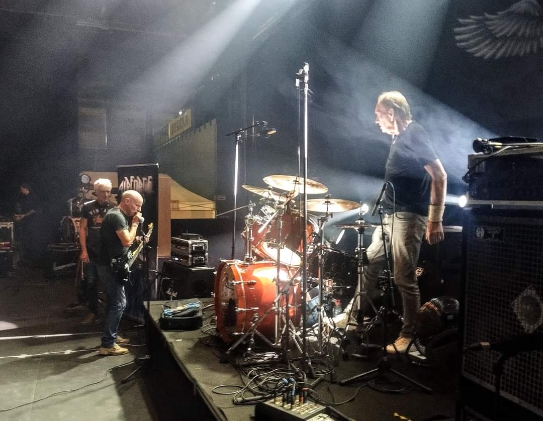 Airforcebanduk's tweet photo. Airforce Stage prep, Firemaster Metal Convention, Issoudon, France.🤘 https://t.co/un49H68GQK