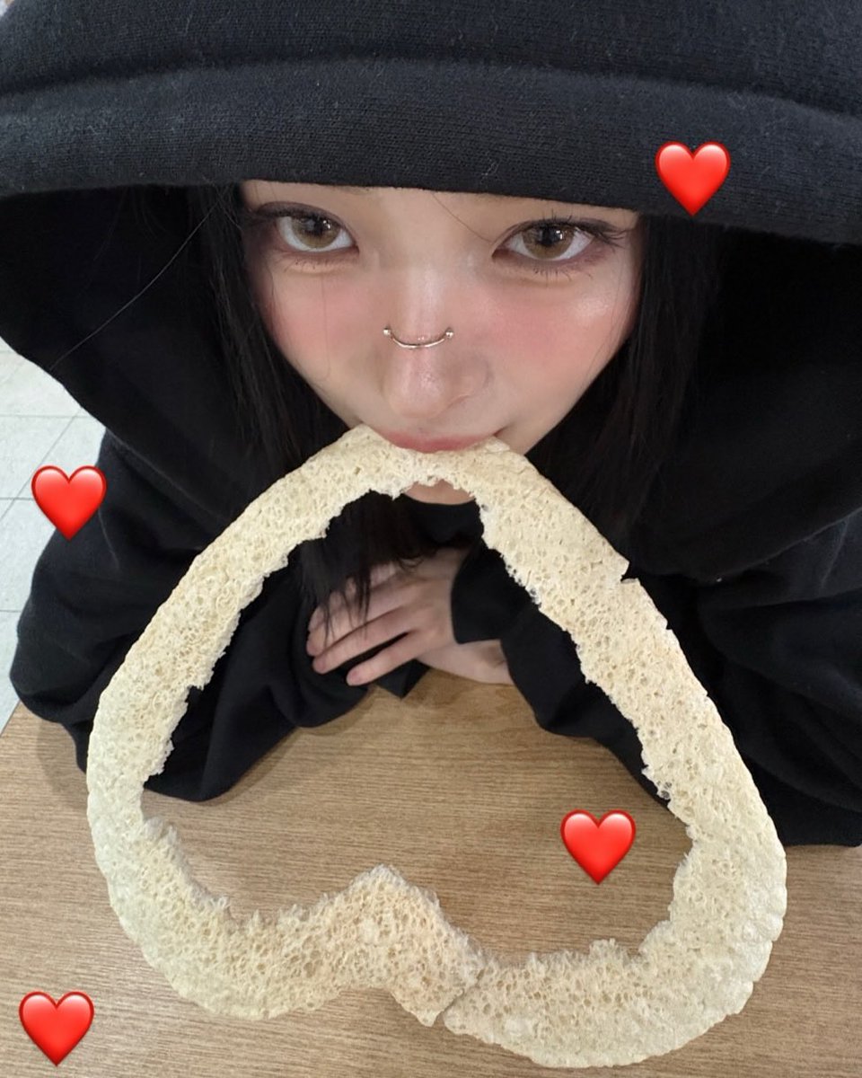 onlyforRyujin's tweet photo. ryujin instagram update https://t.co/koXmPXdcoF