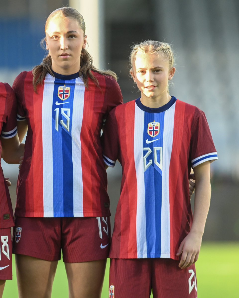 stabakchixa's tweet photo. 🇳�� LANDSLAG: U17: Norges J16 slo Hellas 3-0 i lørdagens kamp. Elida Kolbjørnsen med assist på Norges første mål! Celia L. Halvorsen måtte kastet inn håndkle grunnet sykdom #GodBedring

🎀 #RosaSloyfe #EMkval @nff_landslag #AlltidUansett #Stabæk #akademi 📸 @fotografbjerke https://t.co/e6KKP0QSWw