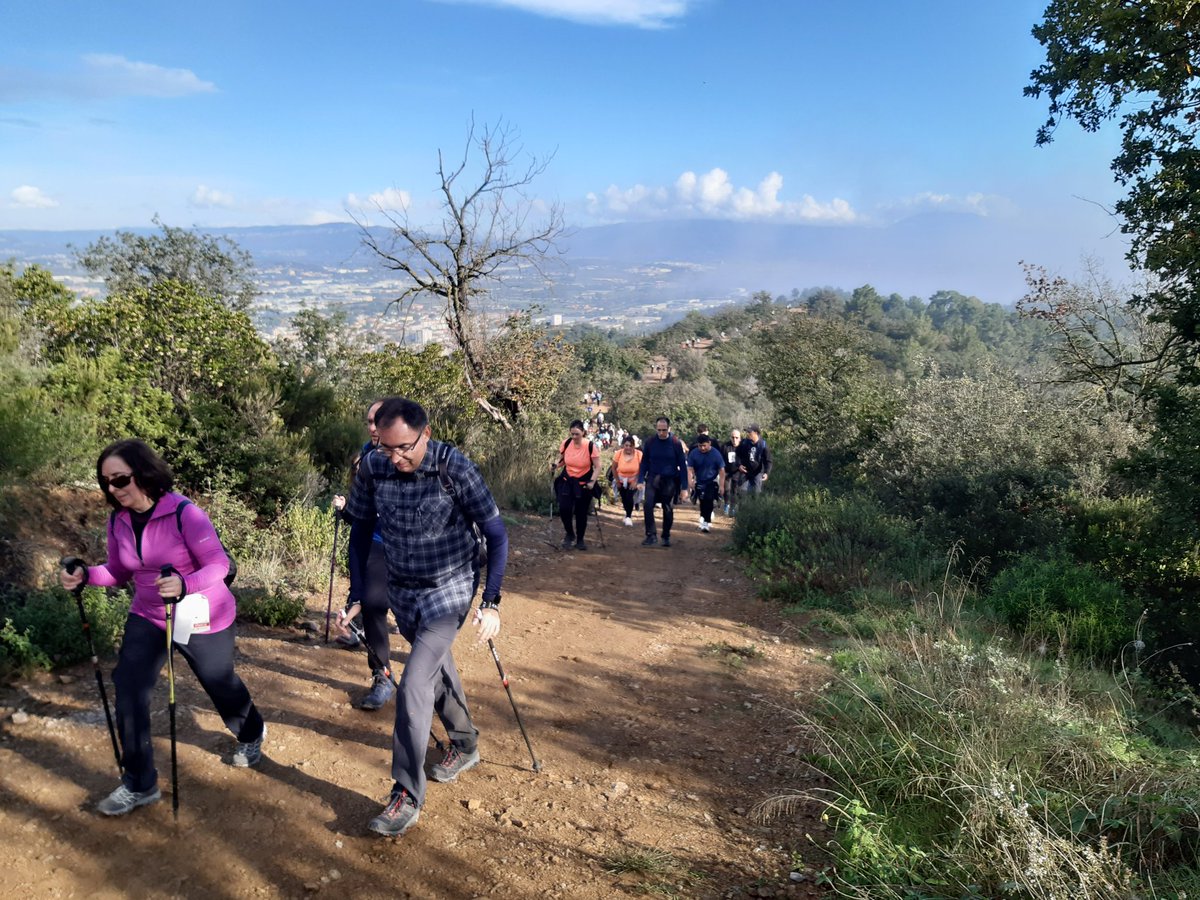 ⛰ Pura muntanya a la XXXII Marxa Popular del Club <a href="/AtlMontornes/">Club Atletisme Montornès</a>