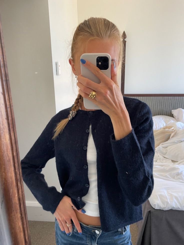 cardy cardigan tweet media