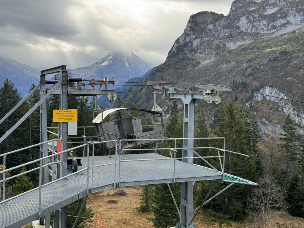 Cejka Lab (@cejkalab) on Twitter photo I Switzerland, we have Pininfarina designed cable car with Swarowski crystals (Zermatt), but also this one in canton Uri. Operational and open for public use. I Switzerland, we have Pininfarina designed cable car with Swarowski crystals (Zermatt), but also this one in canton Uri. Operational and open for public use.