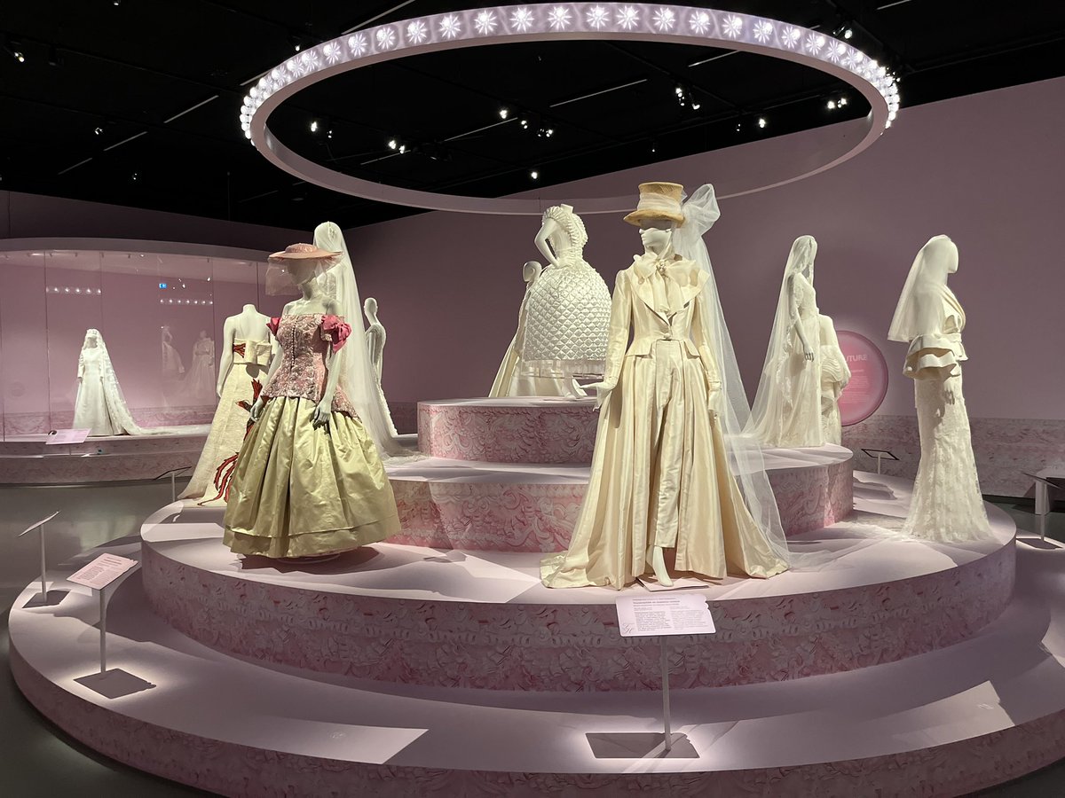 Supersneuperzeesluis des vaderlands tweet media