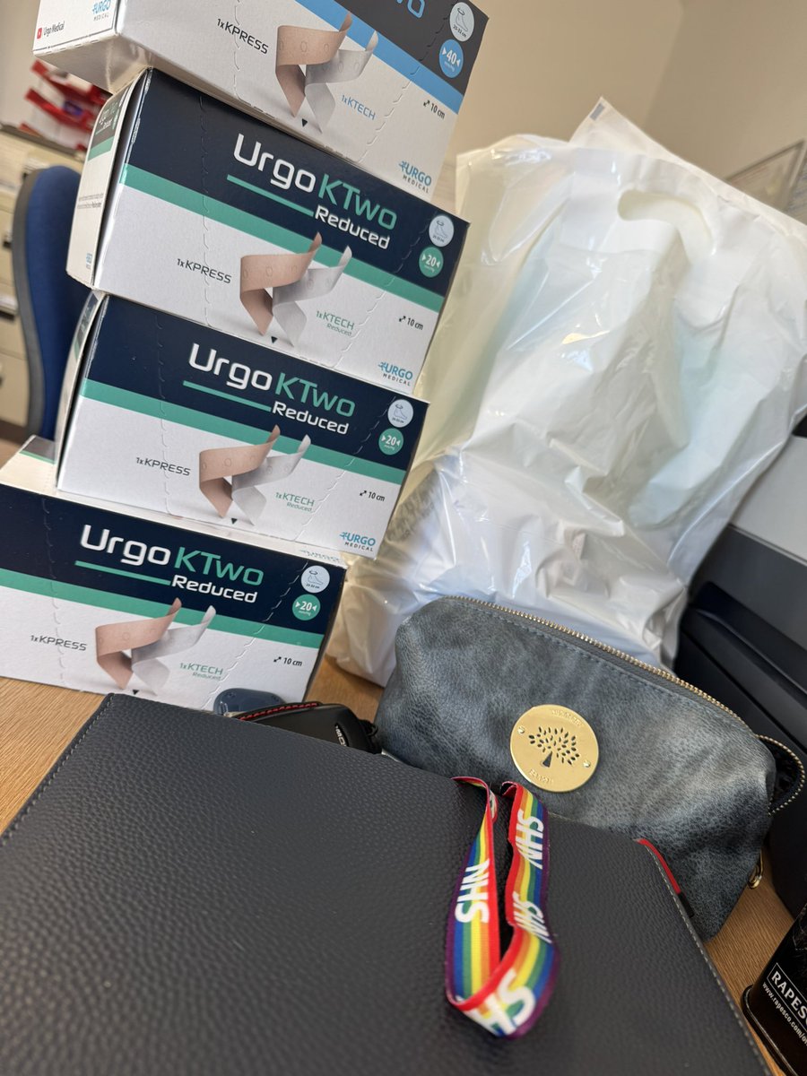 Looks like a busy #legday in the community today, but first essential diabetic visits… it’s a glorious day out there ☀️#sunshine #sunday #nursing #districtnursing #Sundayfeeling #happy #bankshift <a href="/UrgoMedicalUKI/">Urgo Medical UK & Ireland</a> #NHS