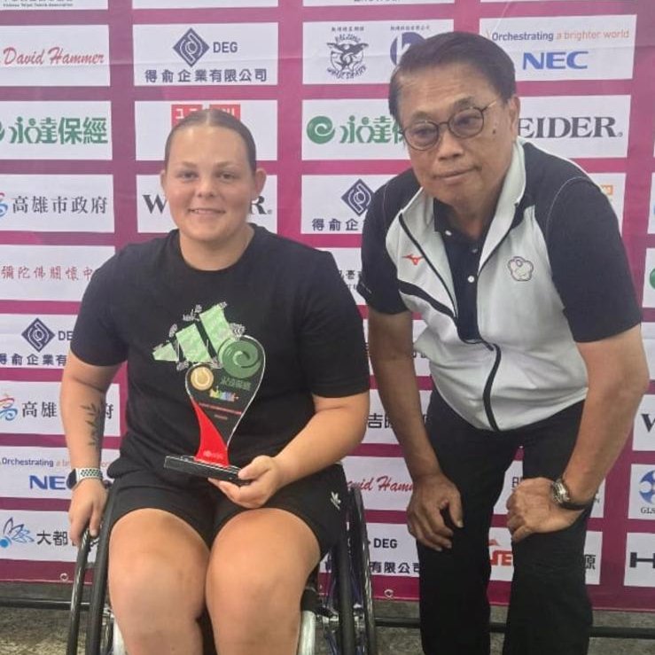 🏆 <a href="/RubyBishop_/">Ruby</a> goes back-to-back in Chinese Taipei, partnering Sakhorn Khanthasit (THA)

Bishop &amp; Khanthasit edged Abbie Breakwell &amp; Mariska Venter (RSA) 6-4, 7-5 in women's doubles to add the Kaohsiung Open title to their Taiwan Open title

#BackTheBrits 🇬🇧 | #wheelchairtennis