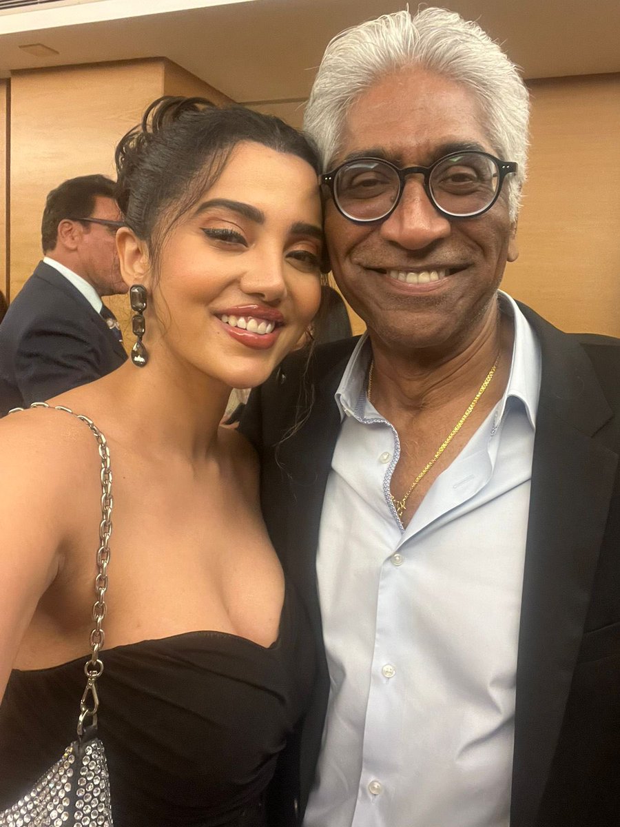 yourgirlananya's tweet photo. What a happening night it was !
delegates from around the globe 🌍
Met the most popular Indian-American Producer of all time @ashokamritrajofficial , @shoojitsircar @mrghai and many more .
Thank you @krishna.kotian and harshad for the invitation.
#iiftc https://t.co/TZJPRG2dA6