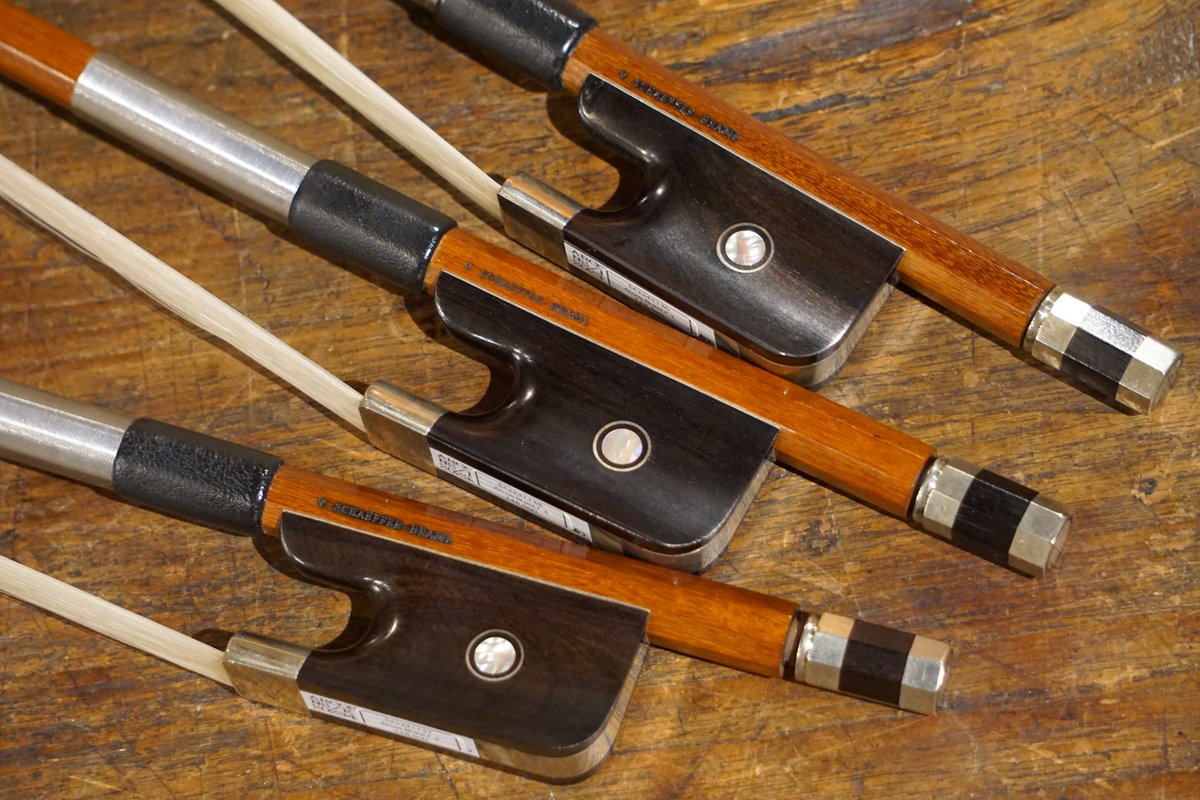 【お勧め品入荷❗️】
Arcos Brasilのフレンチボウが3本入荷致しました！
 
 それぞれ148,500円税込
 フレンチをお探しの方はぜひ！！
 
 重量:約138.0g
 
 是非、比べてご試奏下さい🎻
お問合せ→ 03-5357-8907
LINEからのご連絡もお待ちしています！
lin.ee/egCVnJ8
#コントラバス弓