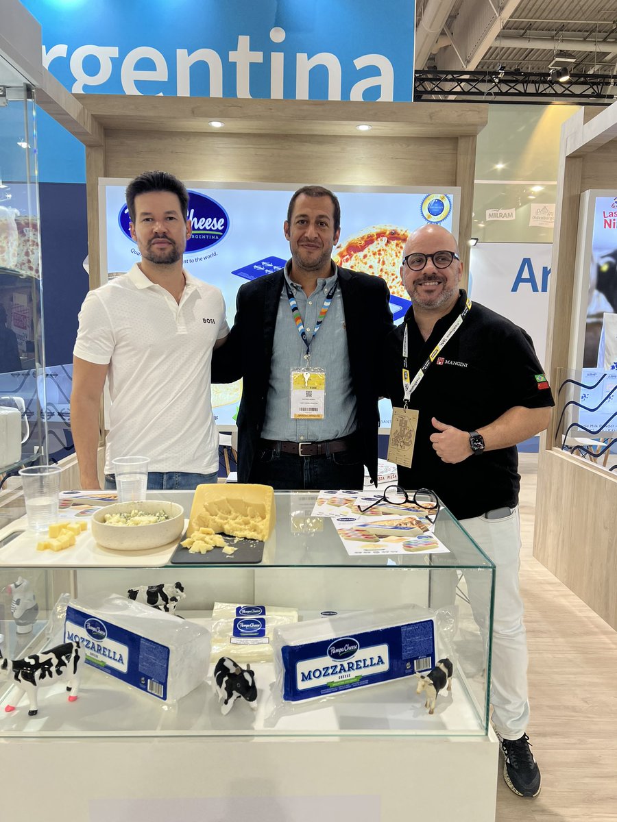 🌎 Pampa Cheese SA en SIAL Paris  2024 🇫🇷 🇦🇷  Queremos agradecer a todos nuestros clientes y amigos de diferentes partes del mundo que nos visitaron en la feria SIAL en París. Gracias por confiar en Pampa Cheese SA  y en la calidad de nuestros productos y recursos humanos.
