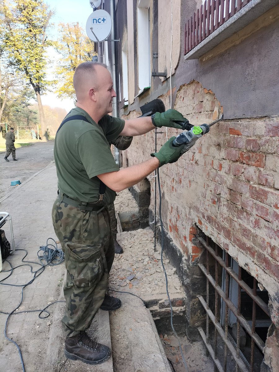 Tomasz72623120's tweet image. Dzień dobry. I takie Niedziele się w życiu trafiają 🤷
A w przerwie,  oczywiście do Was dołącze. Na #Afterekl7 
#powodź2024