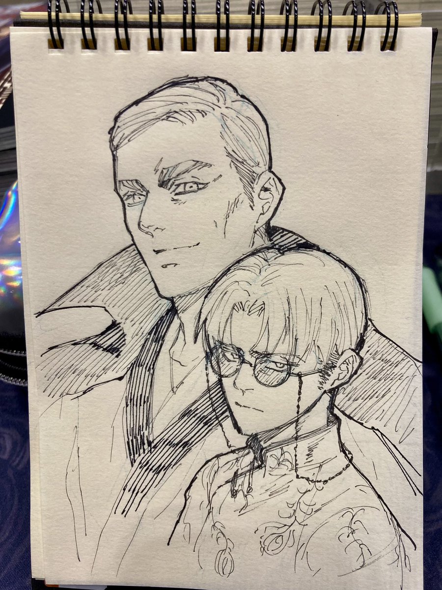 今日描かせていただいたスケブと色紙。いずれも中華エルリのリクでした。ありがとうございました!描くと言いながらメガネを忘れてきてしまって(描く時だけ👓してる)ちょっとアレで申し訳なく💦 
