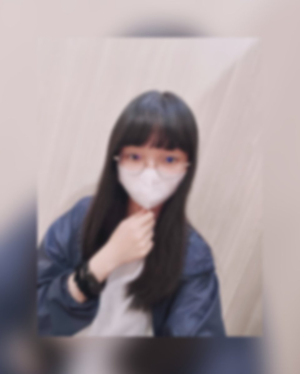 ✨<------「日常」
                            「私下」------->🍬
______________________________
會發這篇主要是因為想起之前
某人說我平時都穿很寬鬆🥺
真的有差別www 
於是我就決定發這篇
應該算是日常跟私下的反差文ㄌ
______________________________
本來有考慮要不要發無模糊的版本w
但思考一小段時間後，
覺得說這不是日常的我會有的行為
所以就決定發模糊的了www 
我把第一張也打糊
是為了看起來一致一些(⁎⁍̴̛ᴗ⁍̴̛⁎)
______________________________
「好奇你們看起來覺得有反差嗎？」