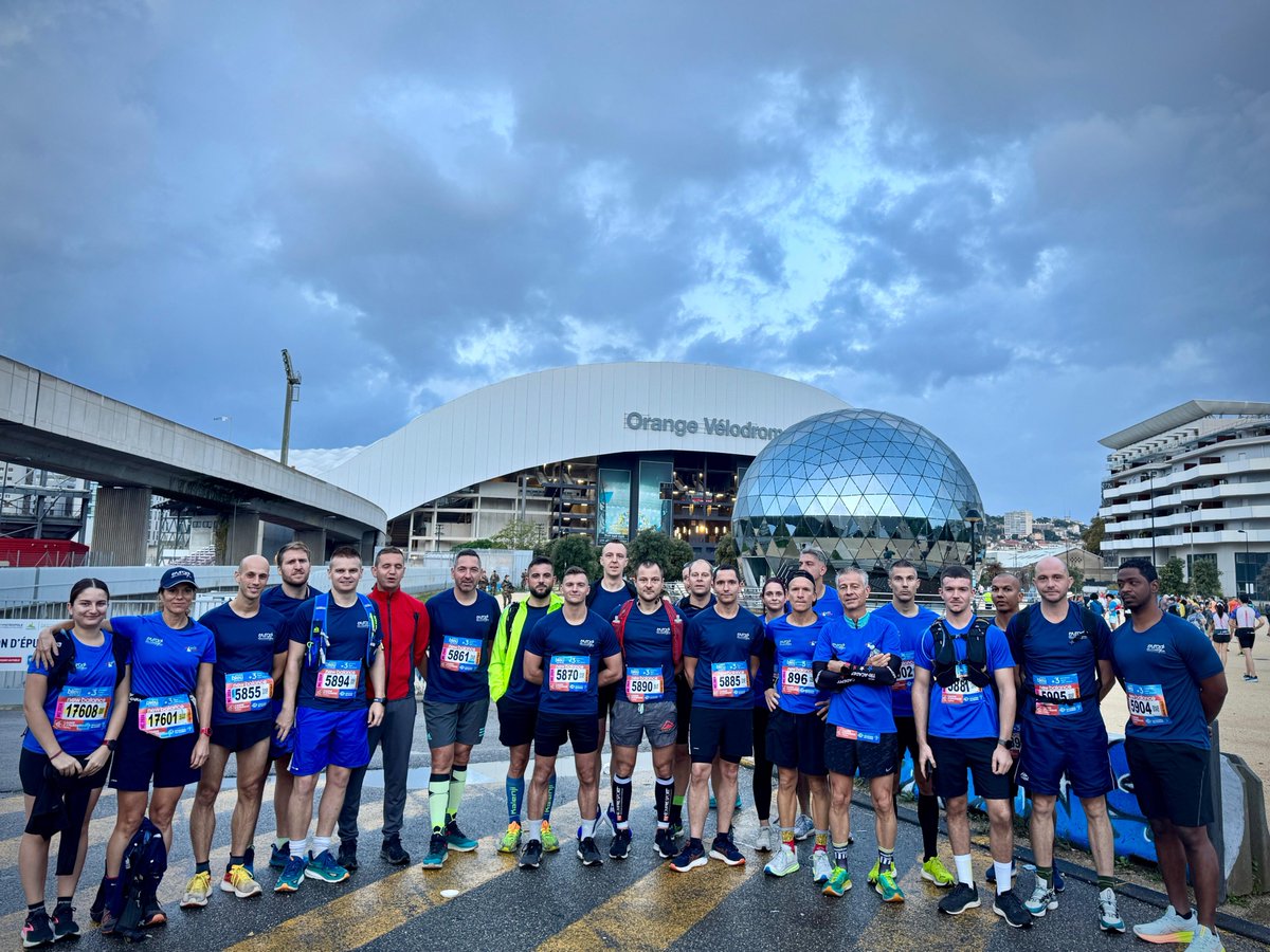 [Marseille-Cassis] 
Ce dimanche, 63 coureurs de l’#Ensosp et du <a href="/CNCMFE/">CNCMFE NRBCE</a>  ont pris le départ de la mythique course Marseille-Cassis, dont tous les officiers-élèves de la #Filt115
Au-delà du défi sportif, cette course permet de promouvoir l'esprit de cohésion au sein de notre école