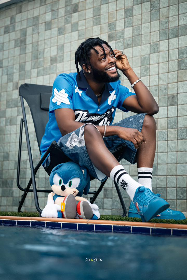 BluvBruv's tweet photo. Song of the week is from @unclerichmusic
Checkout out https://t.co/RdLmeAO2Ie
#NothingToSomething https://t.co/jtYikqO0Um