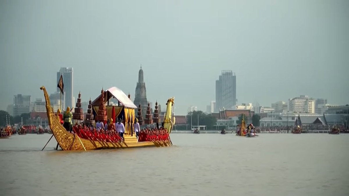PattyPouline's tweet photo. มุมกล้อง+ภาพมุมสูง ของ ทรท. ในการถ่ายทอดสด พระราชพิธีเสด็จฯ ถวายผ้าพระกฐิน โดย ขบวนพยุหยาตราทางชลมารค (ชุดที่ 3)
.
#ยามเฝ้าจอ #เรือพระราชพิธี https://t.co/1ytGtUkcGb