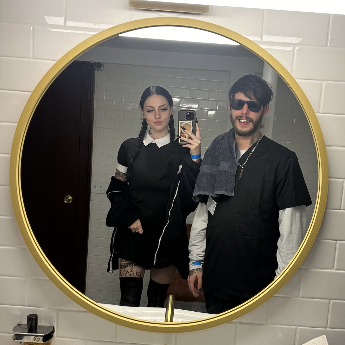 Bak3dBrunett3's tweet photo. Catch Wednesday smiling… No… never 🫣🦇 https://t.co/xystFVUfAC