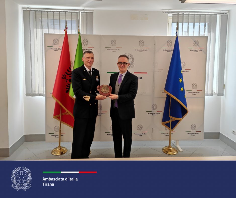 Italy in Albania tweet media