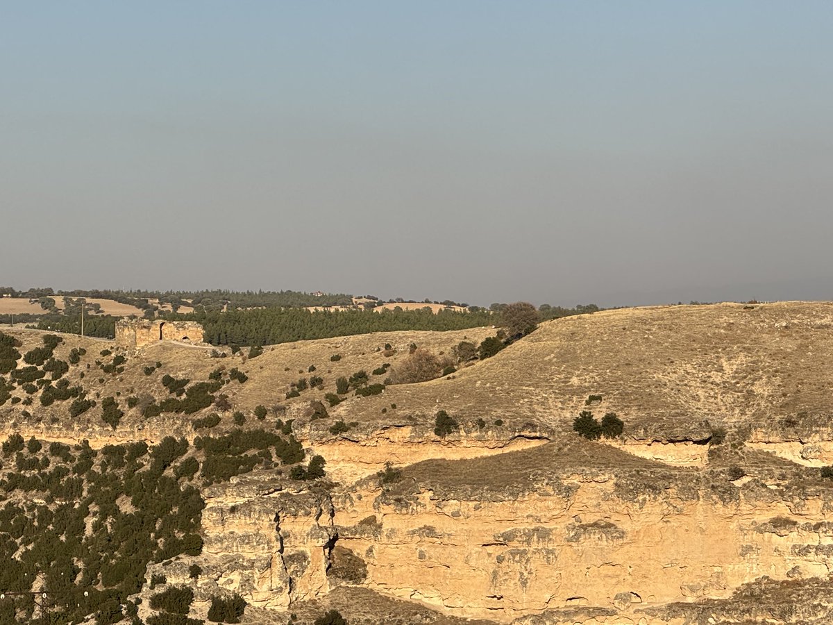 drvukovich's tweet photo. View of ancient Blaundos from Sülümenli köy. You can see the city gate and below that the massive necropolis that surrounds the city. https://t.co/zzbG2yfqVi