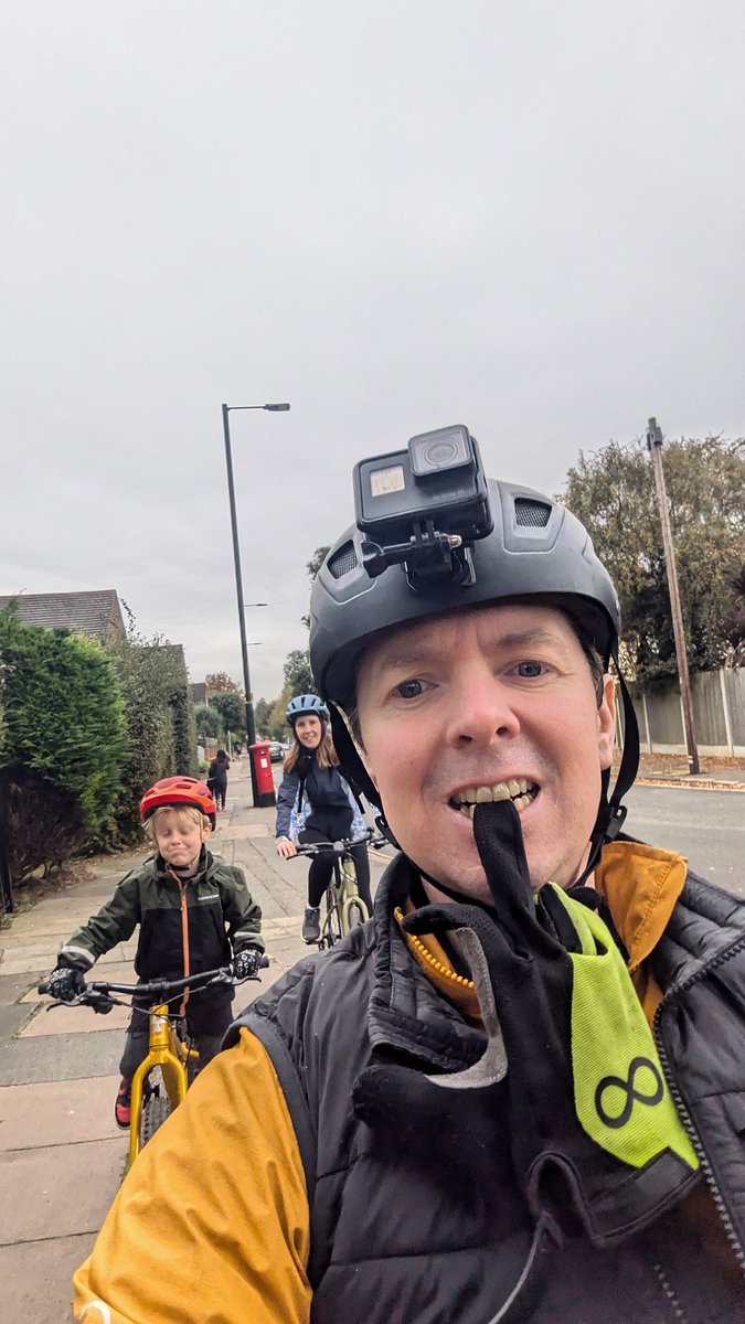 Thanks to @wheels4well <a href="/Motability/">Motability Foundation</a> @Sustrans <a href="/peddlemywheels/">Peddle My Wheels</a> for the trike loan. It provides a free month long cycle loan for disabled people in London. I found out about it via <a href="/willnorman/">Will Norman</a> twitter feed and is the first time out on a bike in 14 months.

wheelsforwellbeing.org.uk/wheels-4-me-lo…