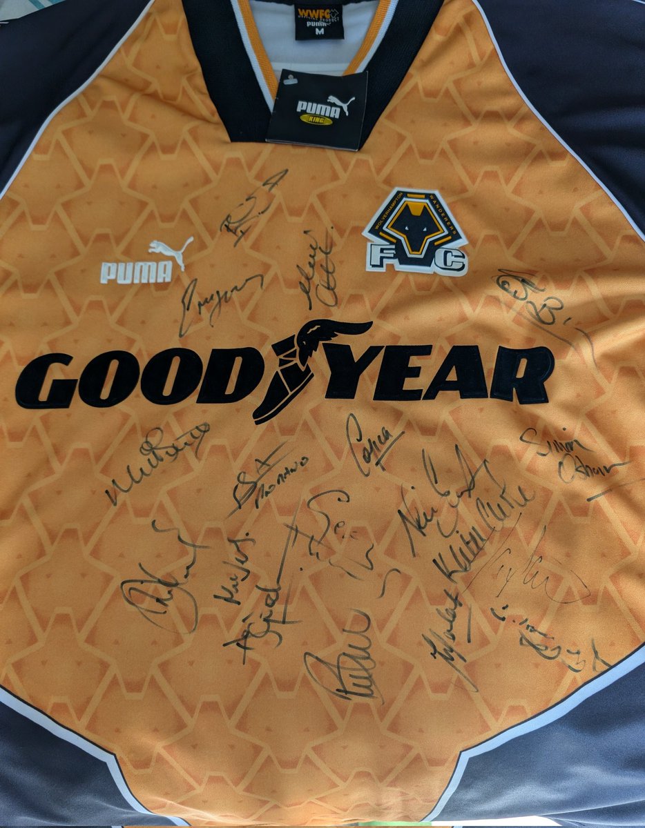 Slothead25 (@nigel_stretch) on Twitter photo Got this in a charity auction in 2001. Listed as a 95 shirt. Anyone recognize the signatures? <a href="/Wolves/">Wolves</a> <a href="/mortimer_ben/">BEN MORTIMER</a> <a href="/JacquiOatley/">Jacqui Oatley</a> <a href="/pedalsingh/">Manny Singh Kang</a> Got this in a charity auction in 2001. Listed as a 95 shirt. Anyone recognize the signatures? <a href="/Wolves/">Wolves</a> <a href="/mortimer_ben/">BEN MORTIMER</a> <a href="/JacquiOatley/">Jacqui Oatley</a> <a href="/pedalsingh/">Manny Singh Kang</a>
