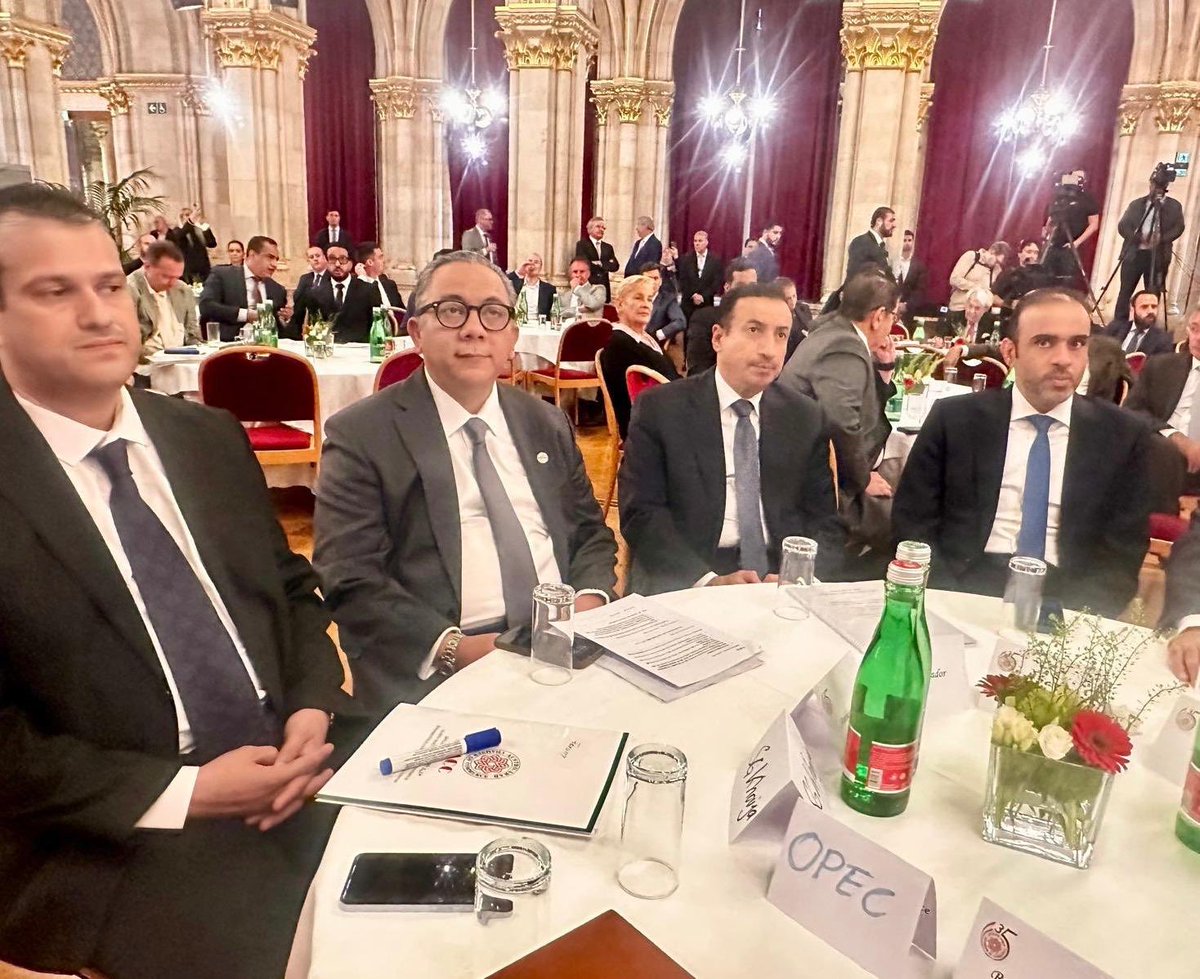 شاركت السفارة في المنتدى والمعرض الاقتصادي العربي النمساوي في دورته الرابعة عشرة الذي نظمته الغرفة التجارية العربية النمساوية في فيينا يوم الأربعاء الموافق ٢٣ أكتوبر ٢٠٣٤م، والذي تزامن مع إحتفالية الغرفة بمناسبة مرور خمسة وثلاثين عاماً على تأسيسها.