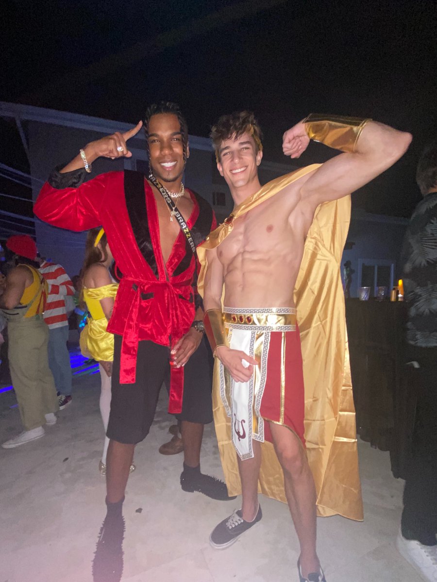 KabySnow's tweet photo. That’s my dogg 😤

 @xParkerAmbrose 💪 https://t.co/YvAPlAVkaG