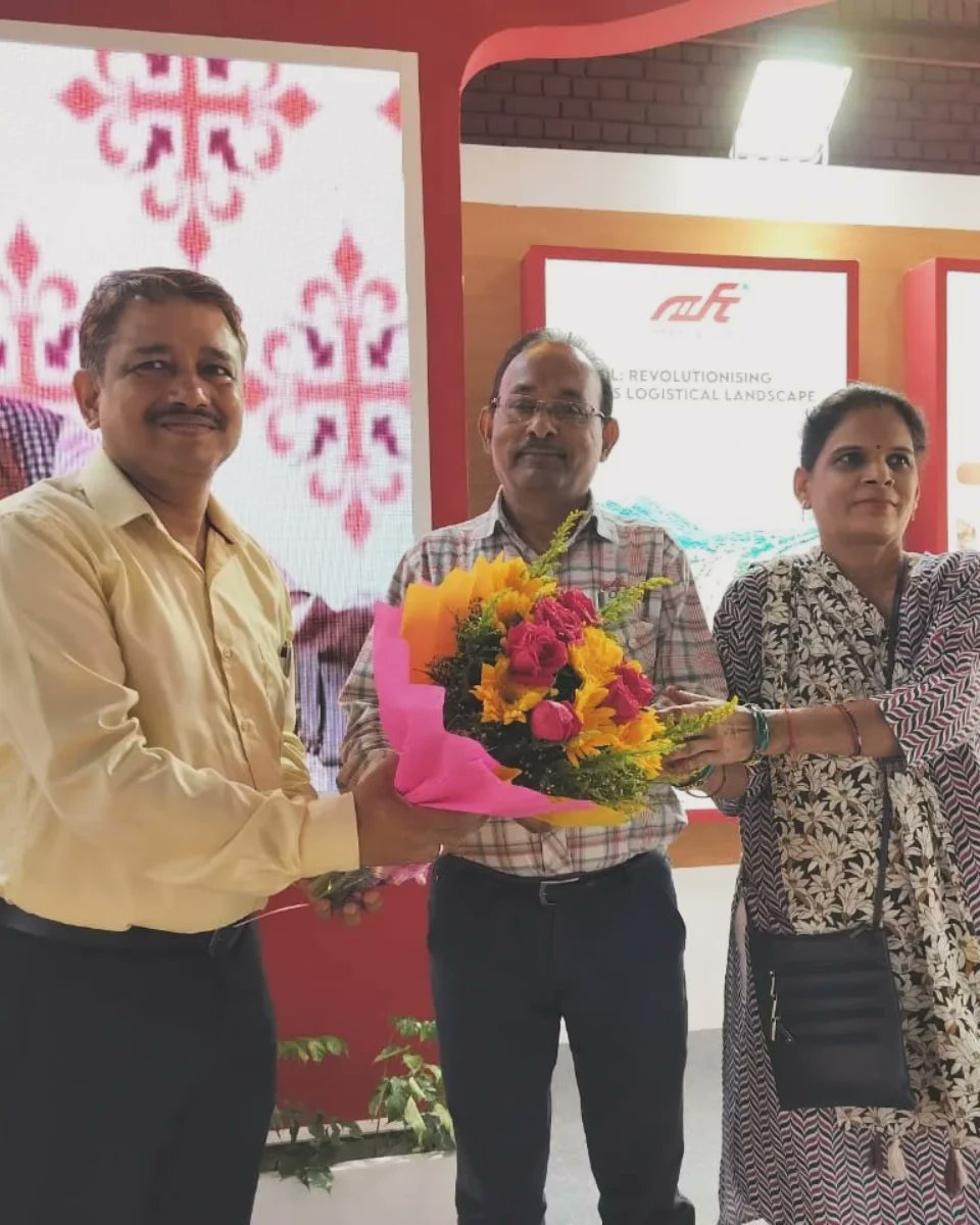 dfccil_india's tweet photo. The DFCCIL exhibit has received 1st Prize today at the '10th Vibrant India-2024' event held at #DelhiHaat, Pitampura, New Delhi! 
#DFCCIL is driving transformation in freight transportation &amp; strengthening #BusinessDevelopment

#TransformingTransportation #Exhibition https://t.co/5uNeF73lfq
