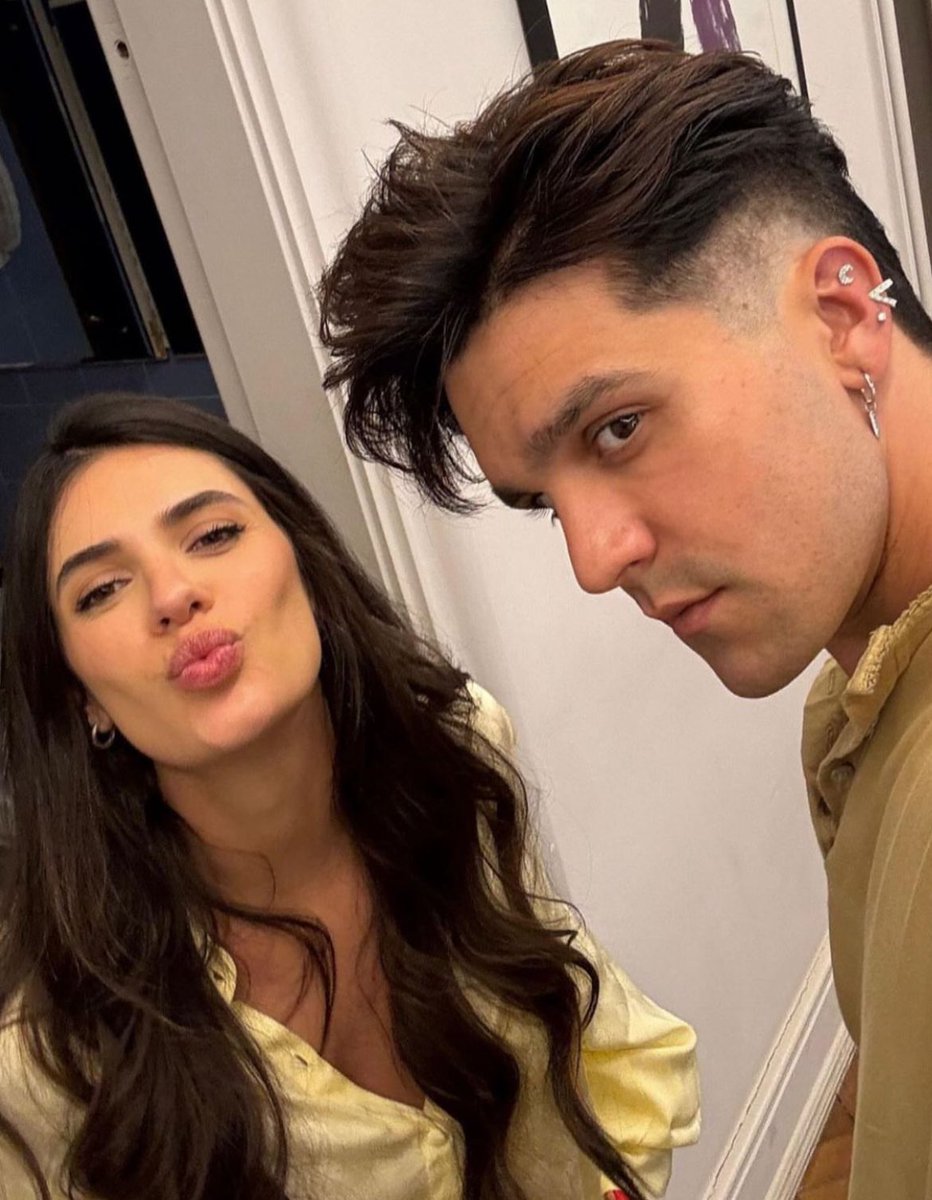 imp_magalhaes's tweet photo. Atualização linda dos nossos papais de menina! A maior 'Certeza' um do outro.
Eles estão tão radiantes, né? 😍🩷
#luade #luansantana #jademagalhes #babyluade #new
#newpost https://t.co/GrElmSdI3T