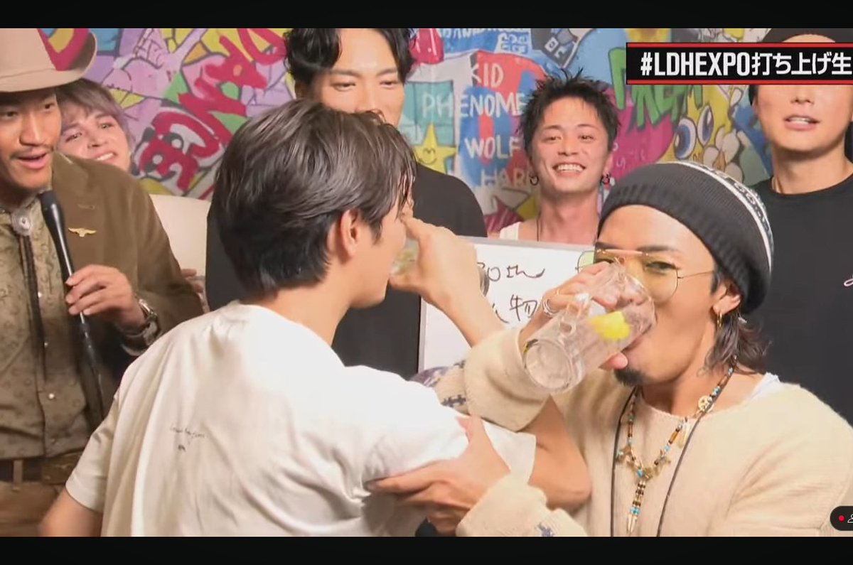 ryutooxox2023's tweet photo. オタクも打ち上がった🍻 https://t.co/ZvEkZQN50p