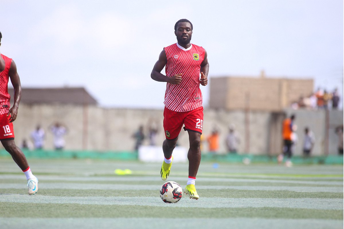 AsanteKotoko_SC's tweet photo. Warm-up time

#BasakeKotoko https://t.co/XZ8eBZeWJw