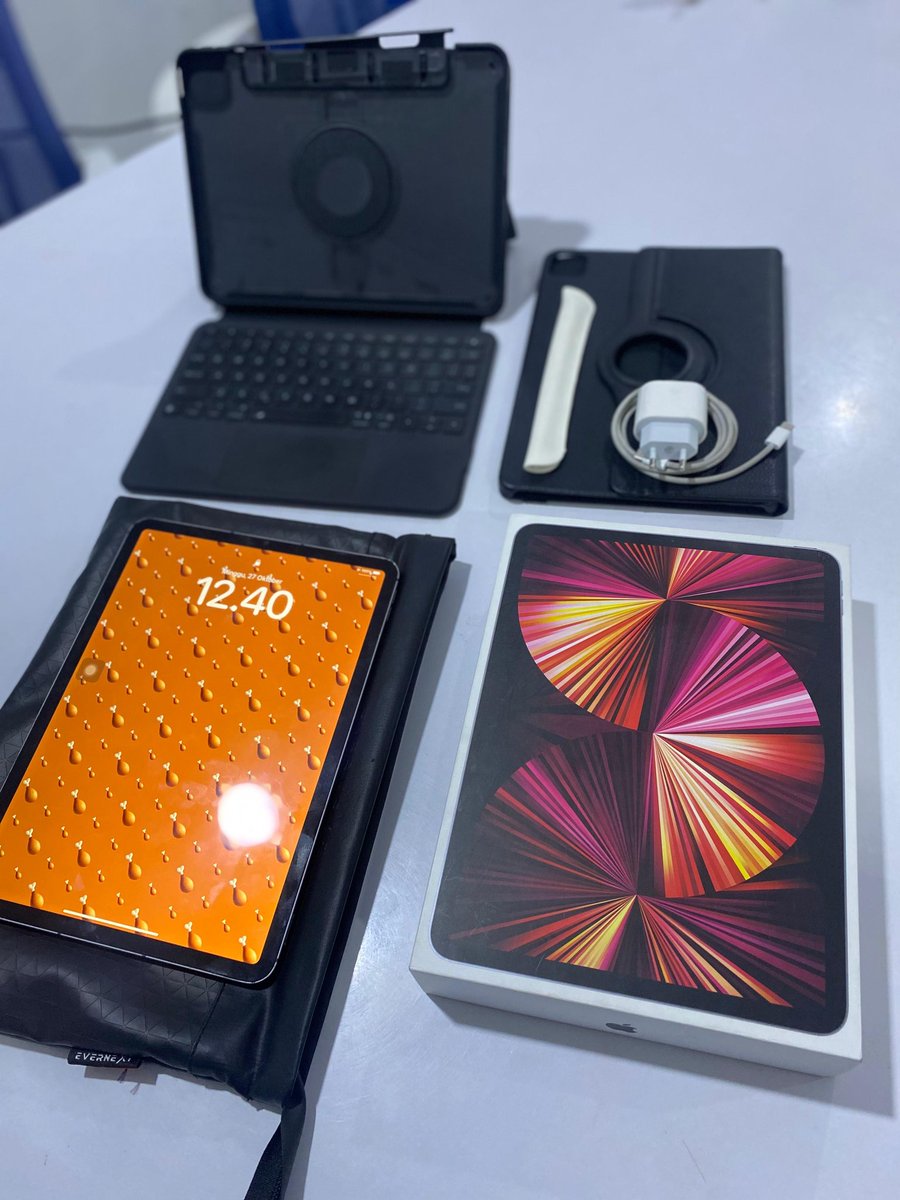 utiphuti's tweet photo. WTS !! 
IPAD 11 PRO M1 128GB WIFI+CELLULAR
14,8jt(nego)
1.Fullset EksBox Garansi Inter
2.Cellular All Simcard Operator
3. Lecet sikit,selebihnya aman
4. Inc:Keyboard 2in1 360°Rotation Magnetic+SoftCase+Pencil GD 13Pro+Tas Ipad Evernest+charger  kabel ori IBOX
Loc:Jonggol/Cilengsi https://t.co/AnOatwVOuR