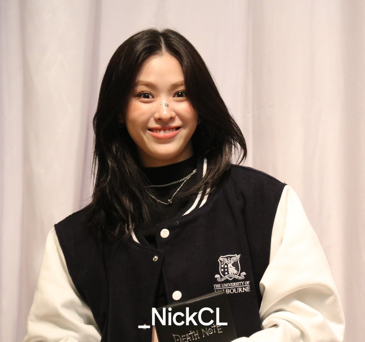 _NickCL's tweet photo. 241026 MS2.0
류진이 나를 바라보는 시선 😳
#류진 #RYUJIN #있지 #ITZY https://t.co/j00D4Vb3IG