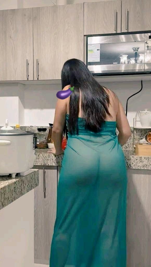 GOOD EVENING 
FRIEND'S 😘
🇵🇰 #NO #DM 🇦🇪
Cooking time🥕🍆🥒🌶
After 🍹🍷🍾