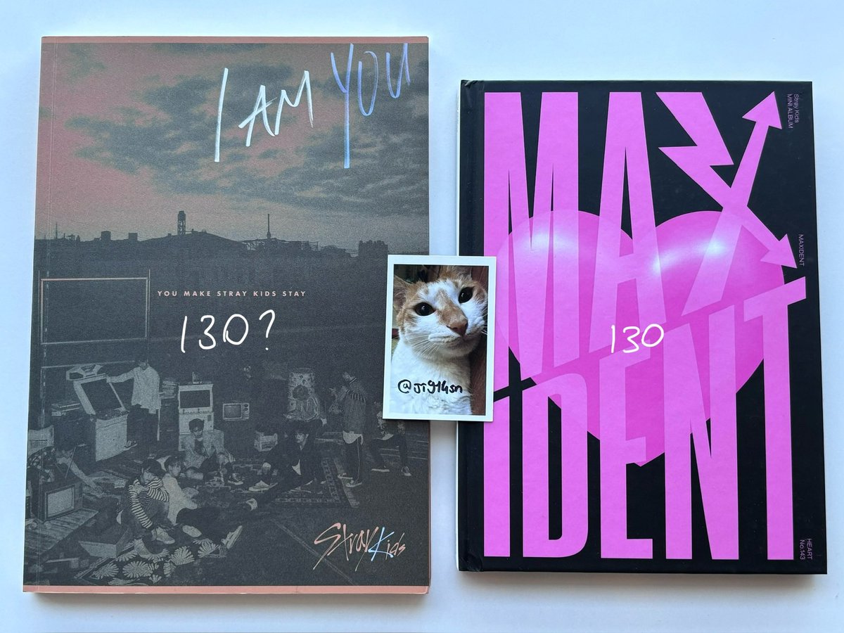 ji914sn's tweet photo. skz album satis 🦊
i am you maxident 5star rockstar album 

•hasarsızlar 
•albümler sadece photobook 
•infomu okumayı unutmayın🫶🏻
•odeme 1bn , kargo uyg + pzt gunleri 

🔖#skzpcsatis #skzsatis #skzmarkettr https://t.co/8nsRYK9YKk