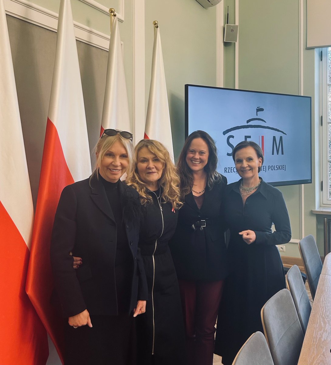 mpa_mba's tweet photo. Wg @IARCWHO #nadwaga i #otyłość wiążą się z wyższym ryzykiem zachorowań na raka okrężnicy, piersi, trzonu macicy i nerki, trzustki i pęcherza moczowego. Partnerstwo @stopotylosci uczestniczyło w posiedzeniu Zespołu Parlamentarnego #RAKSTOP, omawiano obszary możliwej współpracy. https://t.co/QXJzYzmLBu