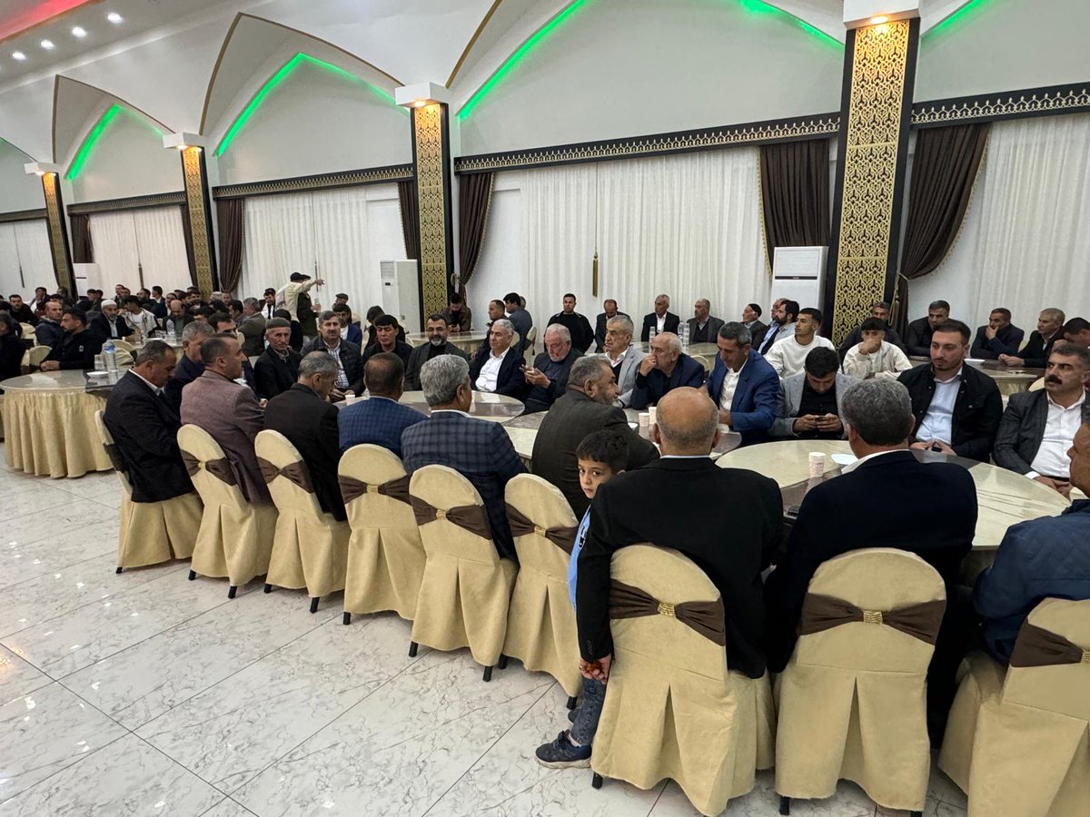 kulp_ak's tweet photo. AK Parti ilçe Başkanımız Sn Abdulselam TOPRAK, Yıldız ailelerinin düğün merasimine katıldı. Çiftimize iki cihan saadeti diliyoruz. Allah mesut bahtiyar etsin.
@erkankandemir 
@yukselmuslum27 
@agral_abdullah 
@RasitOcak 
@Akparti https://t.co/xKPNJ43UA6