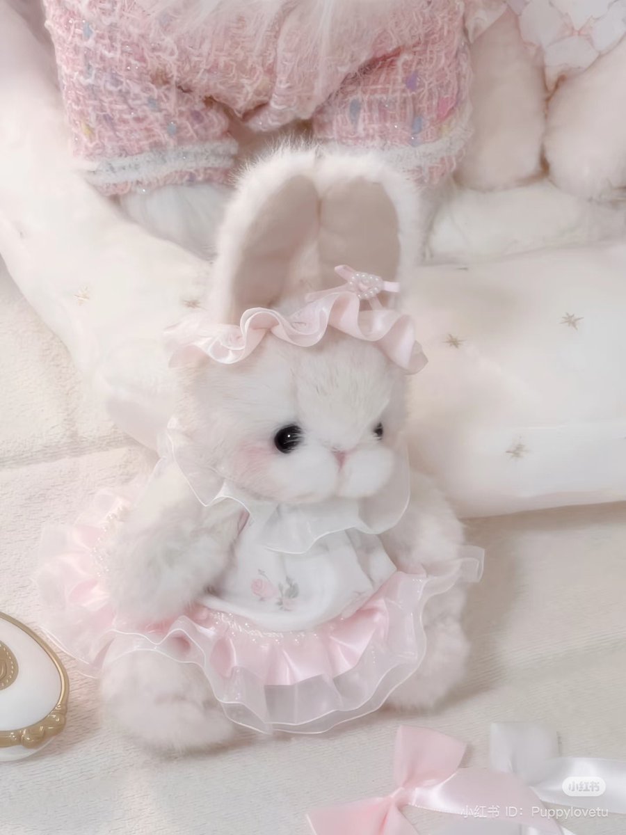 piinkimi_'s tweet photo. bunny plushie https://t.co/8NxAUYw74x