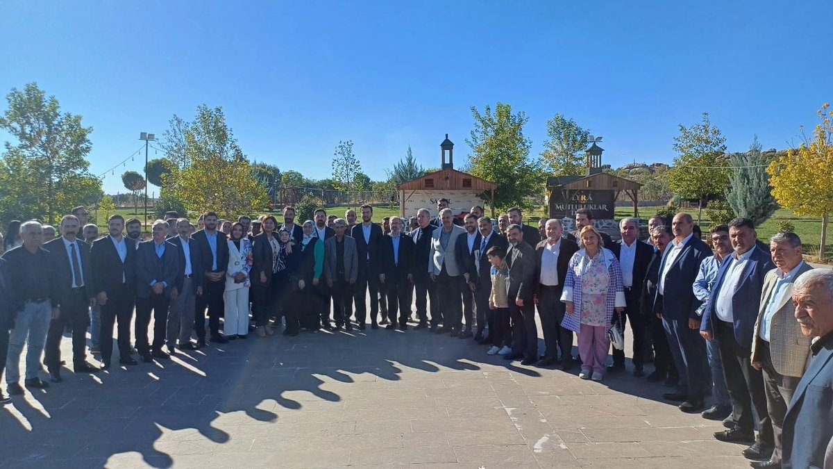 kulp_ak's tweet photo. İlçe Başkanımız sn. Abdulselam Toprak, Eğil ilçesi 8. Olağan Kongresine katılım sağladı. Eğil İlçe Başkanı seçilen sn. Mehmet Reşit Umay görevinde başarılar dileriz.
@erkankandemir @yukselmuslum27 @RasitOcak @agral_abdullah @Akparti https://t.co/RSRCSxZOHA
