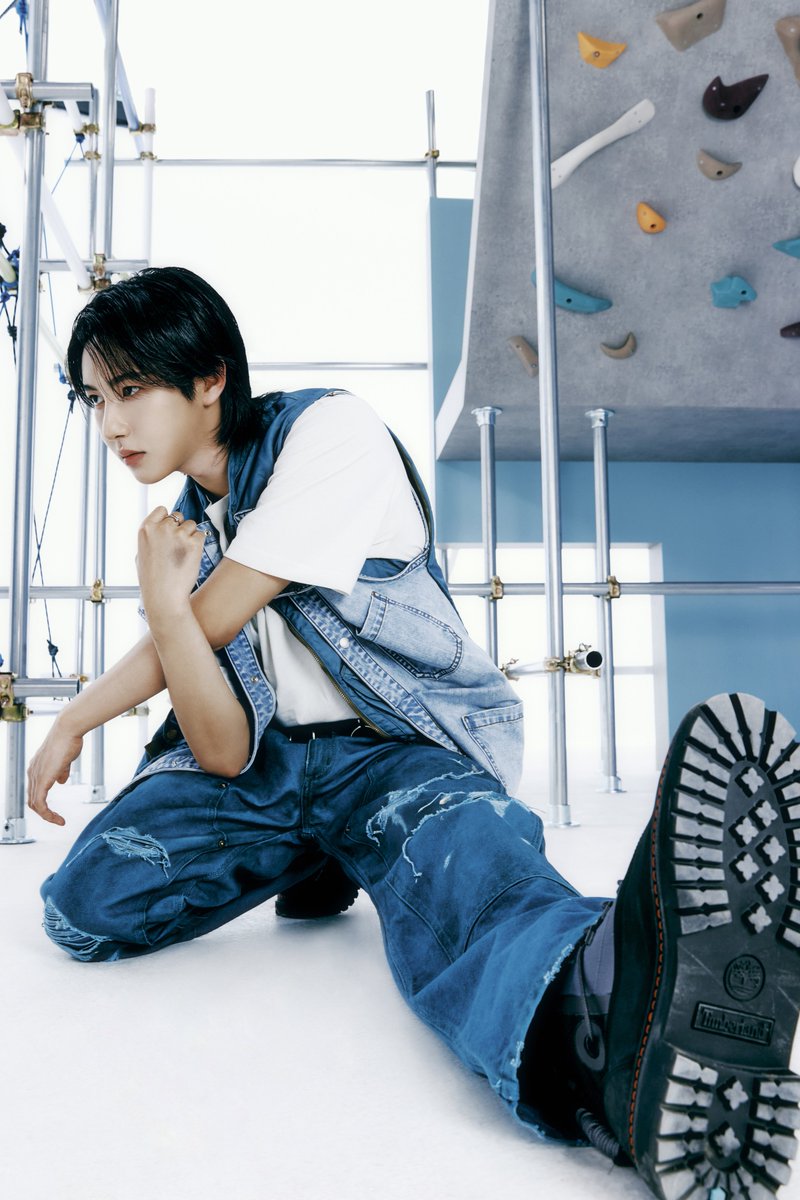 NCTsmtown_DREAM's tweet image. NCT DREAM ‘DREAMSCAPE’ Teaser Image - Constructive #RENJUN

NCT DREAM 【DREAMSCAPE】 
➫ 2024.11.11 6PM (KST)

🔗Access to the New World
nctdream-dreamscape.com 

💿 Pre-order&amp;amp;save&amp;amp;add
NCTDREAM.lnk.to/DREAMSCAPE 

#NCTDREAM #DREAMSCAPE 
#NCTDREAM_DREAMSCAPE