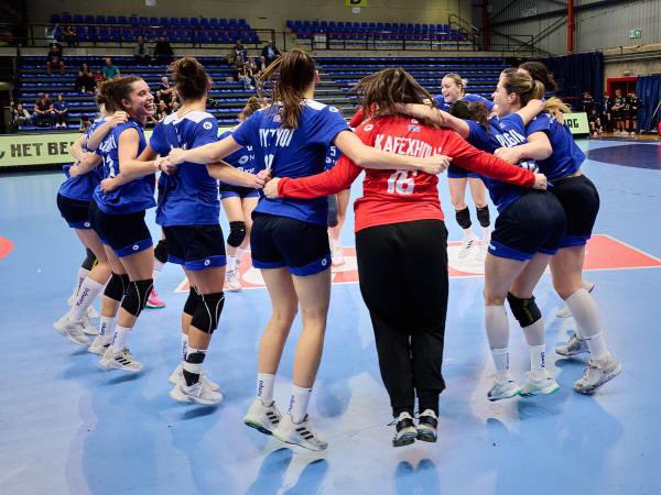 FHK_Zyrtare's tweet photo. 🇽🇰 has advanced to the second phase of the 2025 World Championship qualifiers after an impressive win against 🇧🇪 with result 32:28 and a victory over Bosnia and Herzegovina 32: 26.
#koshandball #qualifiers #worldchampionship https://t.co/KVmwK2LRM3