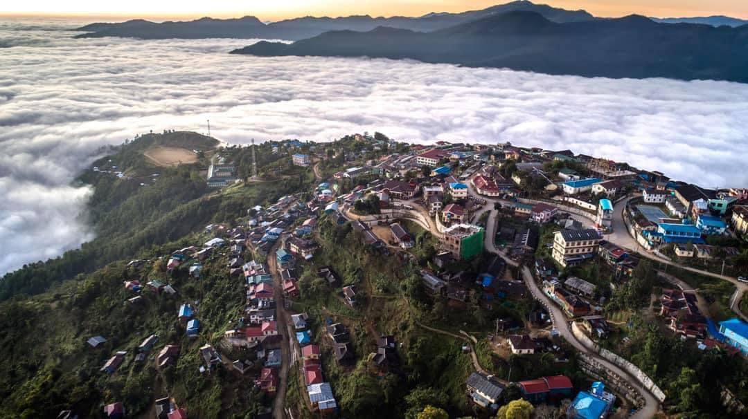 zawmoethant71's tweet photo. There has been continuous Mutual shootings of fire betw military council forces & #CNO/CNDF in #Falang city Chin State,since Oct25 todate 27.
https://t.co/fkKAikDKrU
#2024Oct27Coup
#Airbus_End_the_flow_of_aircrafts_from_AVIC_to_Junta
#AirBus2AirStrikes
#WhatsHappeninglnMyanmar https://t.co/bLGSf8ksFU
