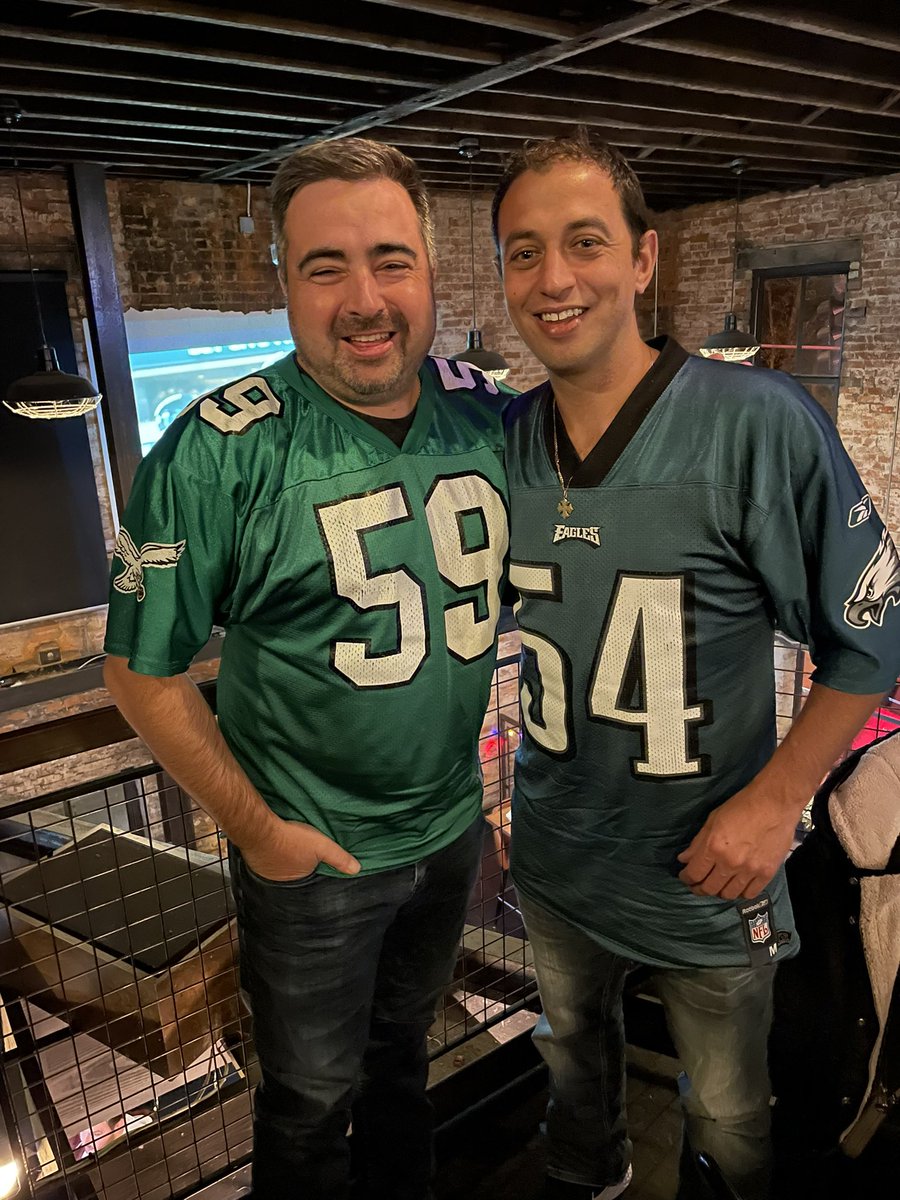 Achavelli's tweet photo. @barryfkatz @MoEgger @WKladakis Go Bird!  Fly eagles fly!  Birds by a million https://t.co/rq5hYokiMG