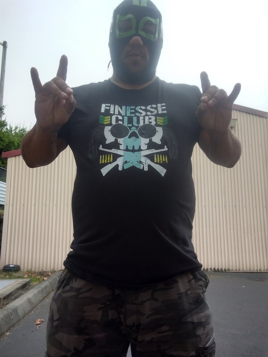 LuchadorSeahawk's tweet image. Part of the #finesseclub. Easy as #1 #2sweet