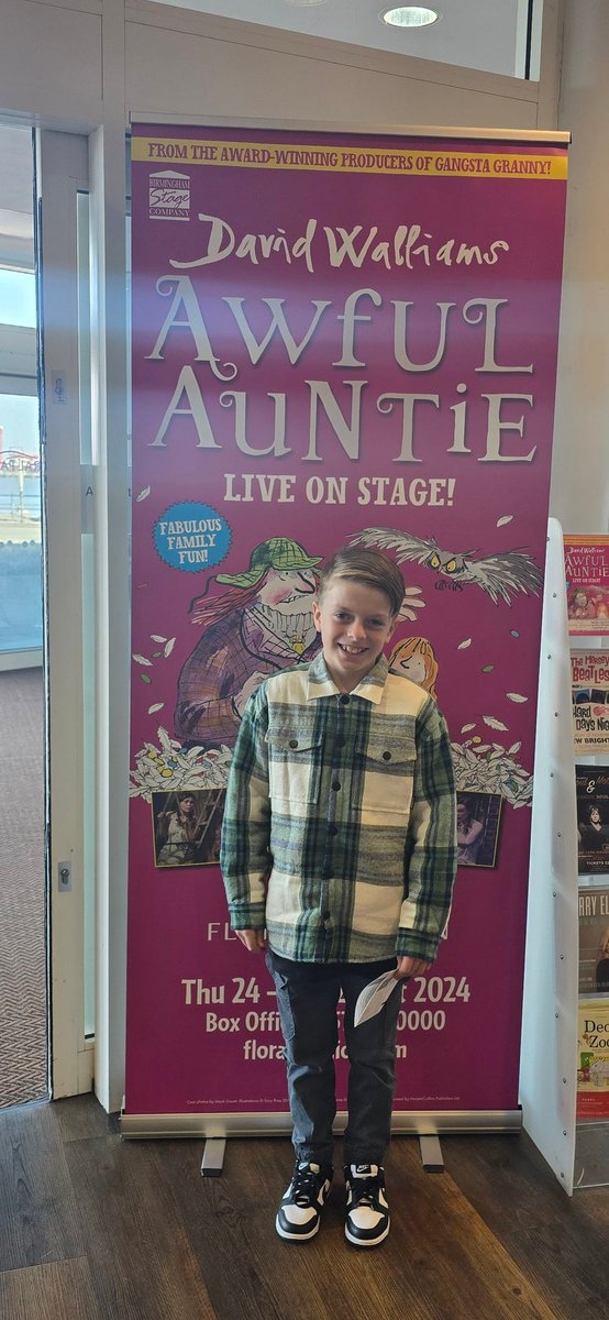 donnell_monika's tweet photo. Brilliant show! 🎭🎥🎟🙌💥

@BSCWalliams #AwfulAuntie https://t.co/QzQJGPkbl3