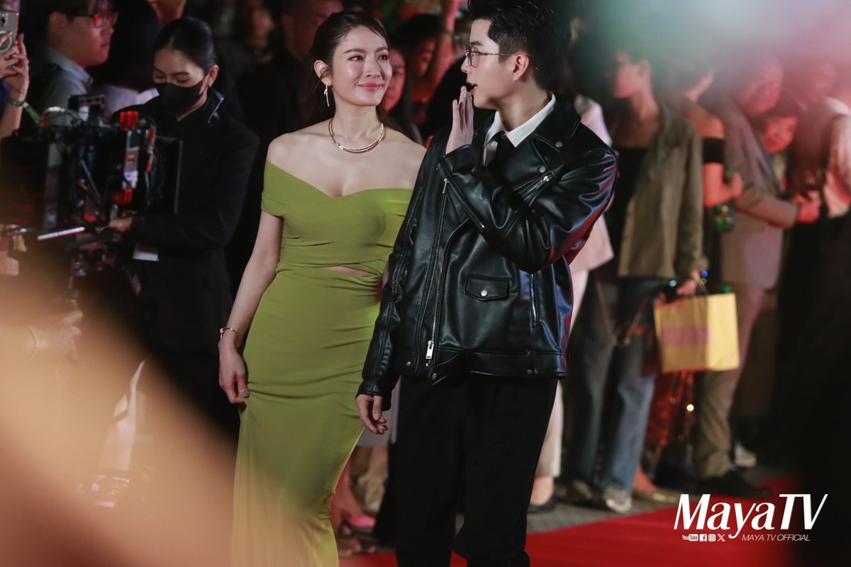 mayaonline2002's tweet photo. 『Snapshot #MAYATVOFFICIAL 』เติมเน็ตมาดูคนเค้ากัน😉💖 สายตาของพี่สาวคนสวย #แอฟทักษอร กับน้องบ้อกแบ้กสุดหล่อ #นนกุล ที่มองกันก็คือหวานร้อยนะจ๊ะ!! งานอีเวนต์หวานขนาดนี้แล้วงานในฝันจะหวานขนาดไหนน้อ~ 

สัมภาษณ์♾️ https://t.co/vM6gYvaO84

 #แอฟนนกุล #นนกุลแอฟ https://t.co/UlaPFvdSaa